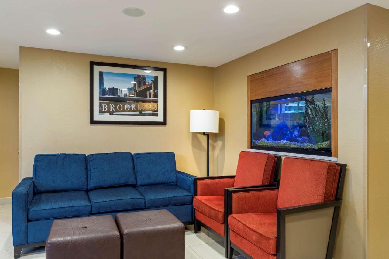 Comfort Inn Brooklyn Нью-Йорк Екстер'єр фото